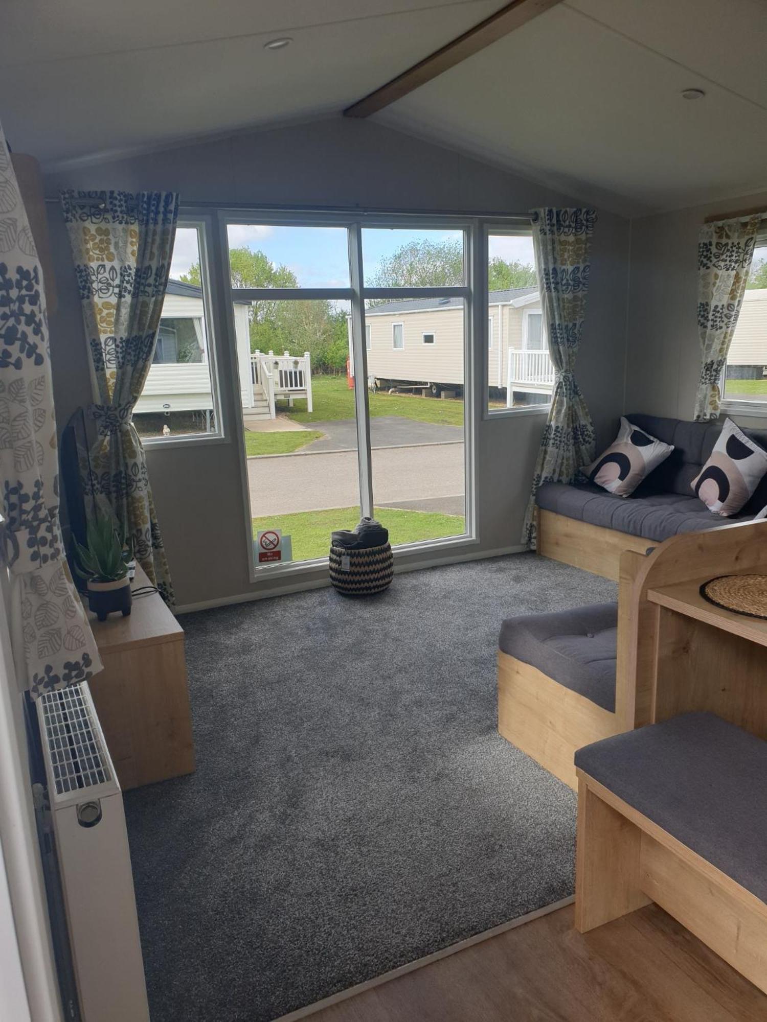 16 Anglers Acre Luxury Hot Tub Break Tattershall Lakes Eksteriør billede