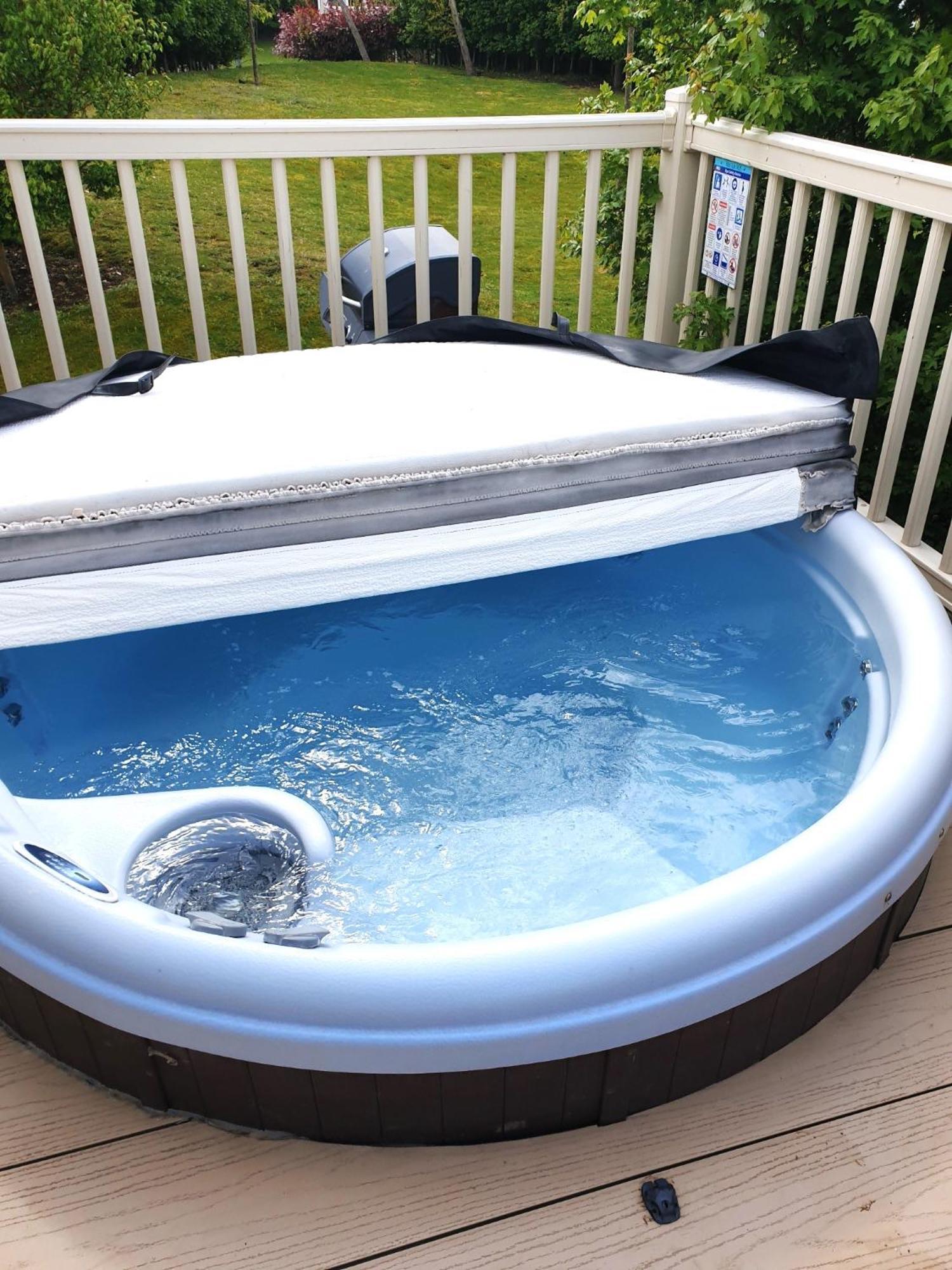 16 Anglers Acre Luxury Hot Tub Break Tattershall Lakes Eksteriør billede